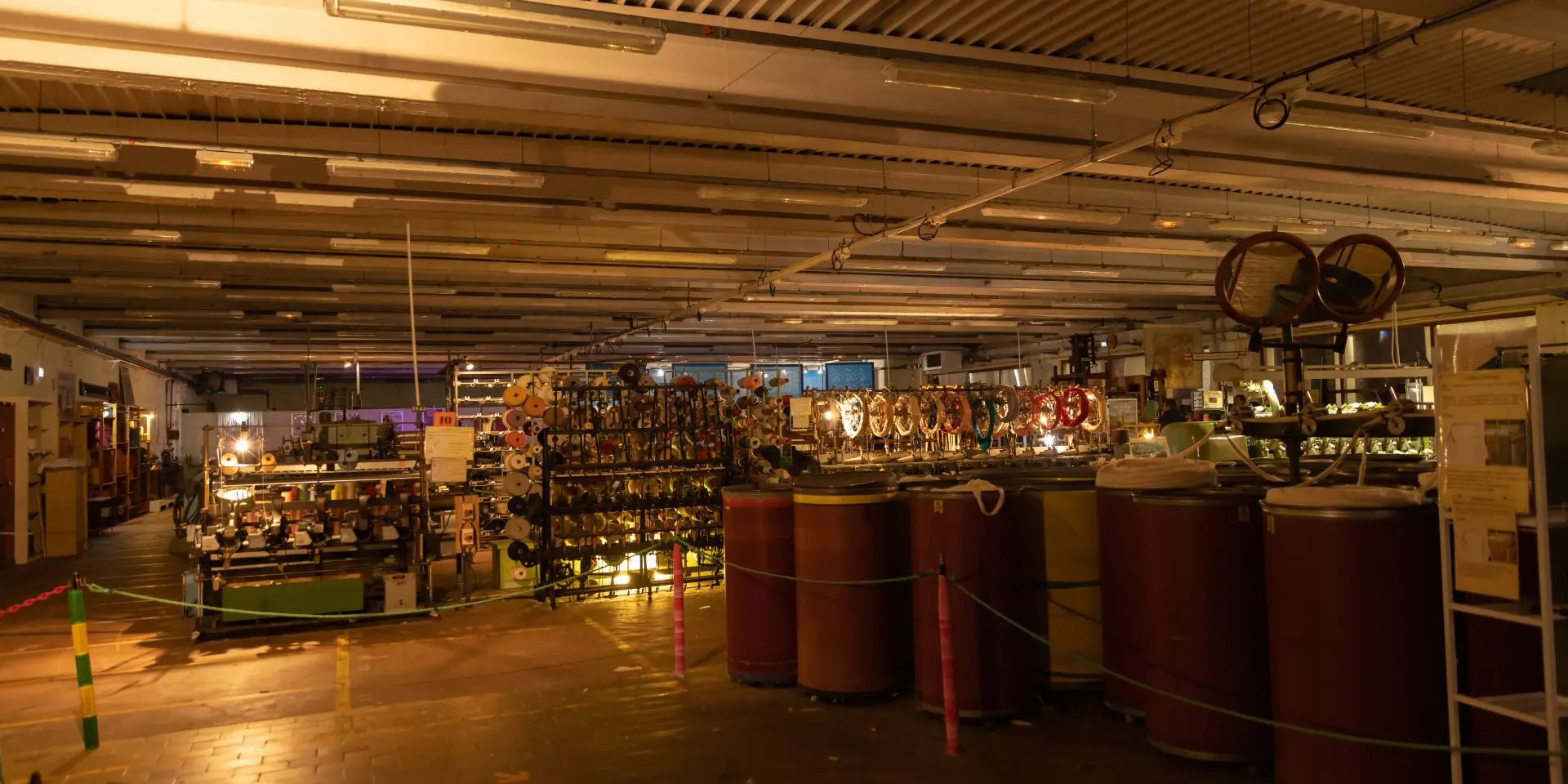 Bolbec October 2022 Atelier Musee Du Textile Visite Salle Des Machine Savoir Faire Industriel Eric Sanson