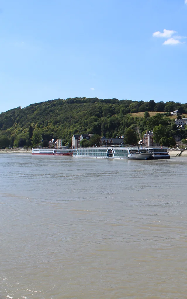 Caudebec En Caux 2018 Bateaux De Croisieres Sur La Seine Csnt