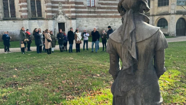 Saint Maurice D Etelan Januar 2024 Chateau Etelan Außenbesichtigung Statue Kulturerbe In Caux Seine Csnt