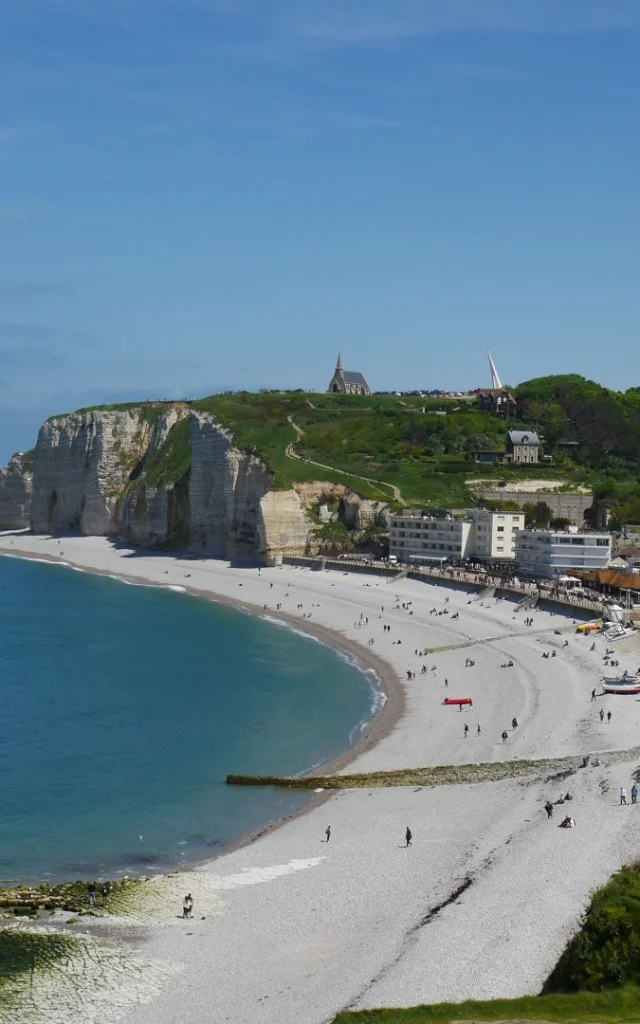 Etretat Mai 2018 Fischerdorf Von der Klippe aus gesehen Aval Csnt