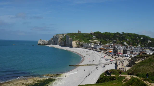 Etretat Mai 2018 Fischerdorf Von der Klippe aus gesehen Aval Csnt